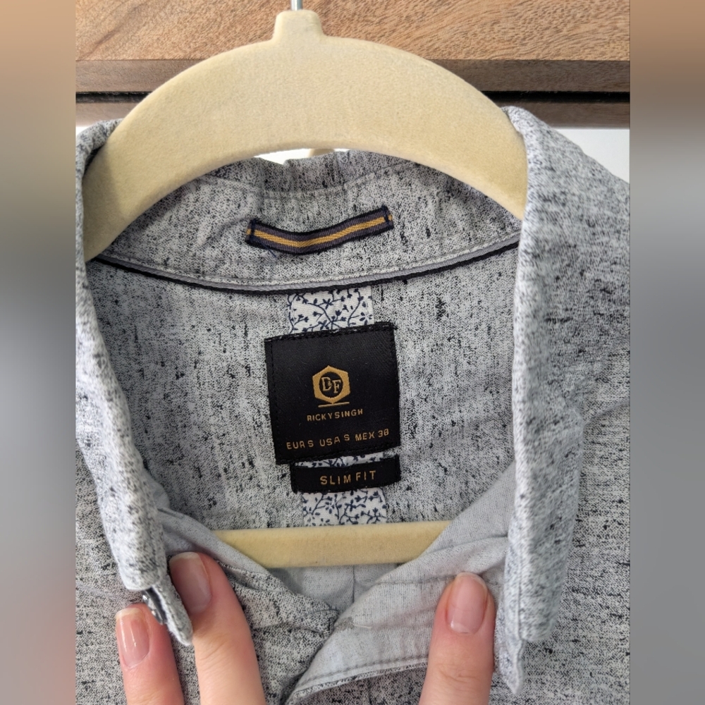 Slim fit grey button down - Picture 3 of 8